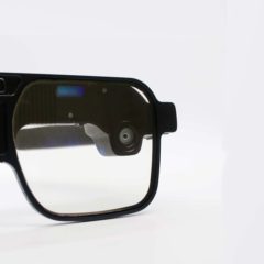 DigiLens Produces AR Glasses with Plastic